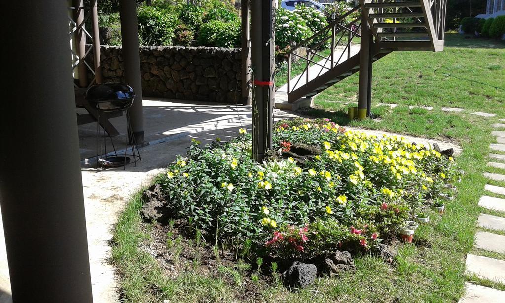 Jeju Myung House Villa ซอกวีโพ ภายนอก รูปภาพ